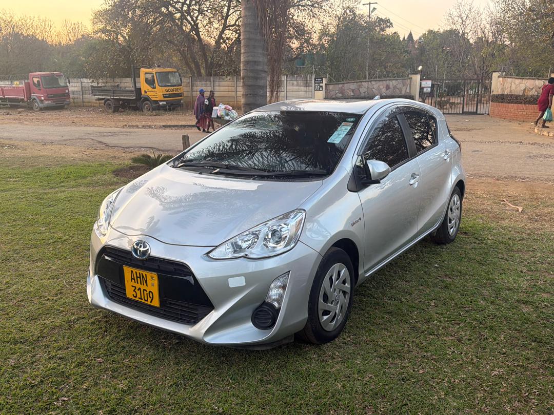 Toyota Aqua Front View